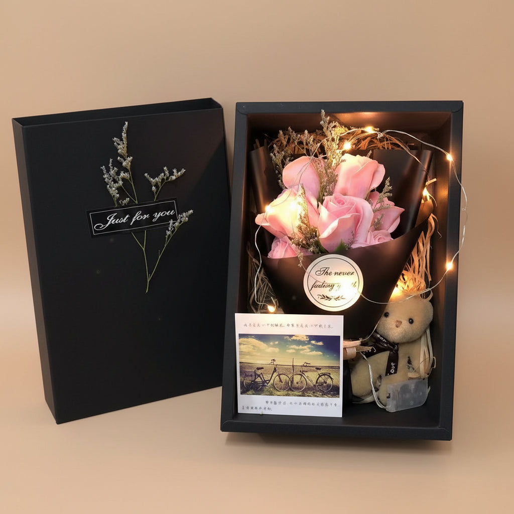 Ramo romántico de flores de jabón con luz LED y caja de regalo