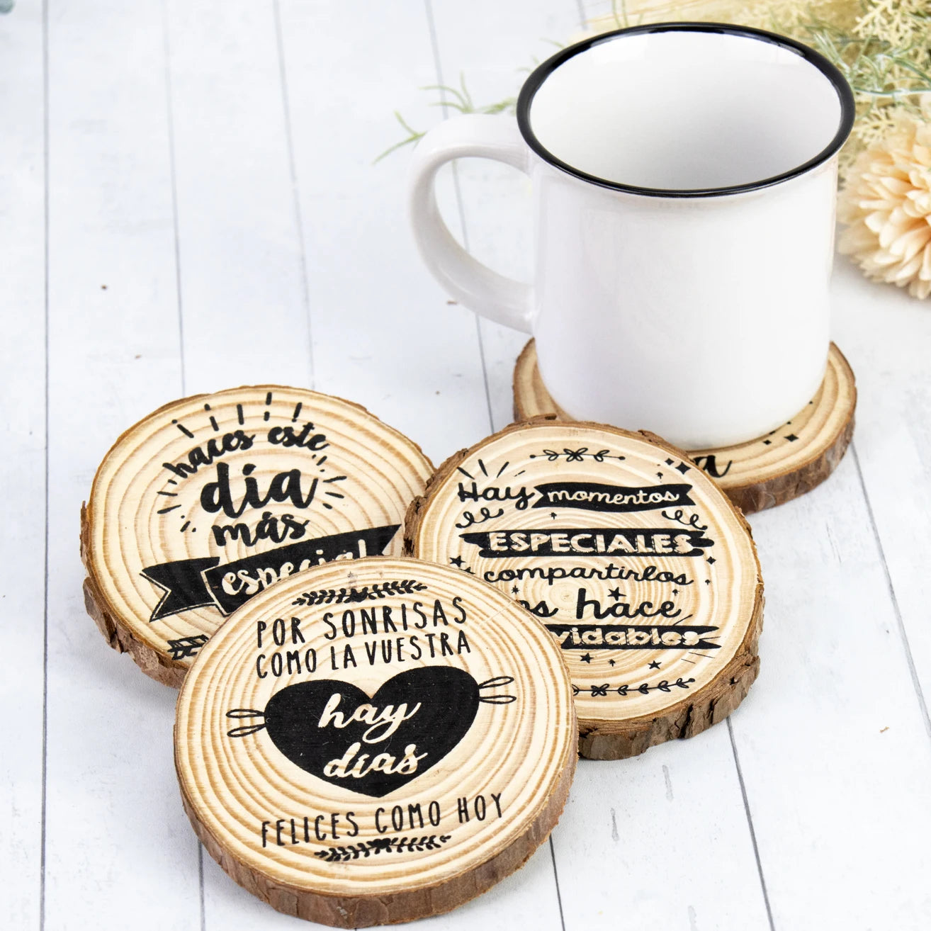Set de posavasos de madera con frases