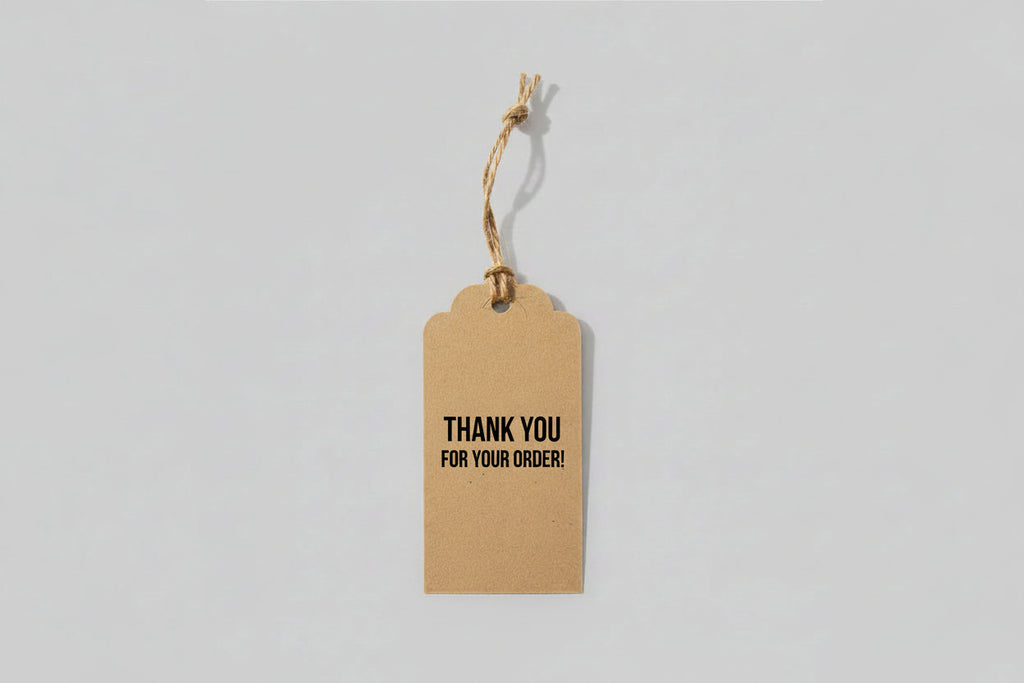 Etiquetas de regalo en blanco hechas a mano