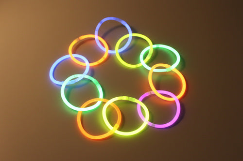 Barras luminosas brillantes de siete colores