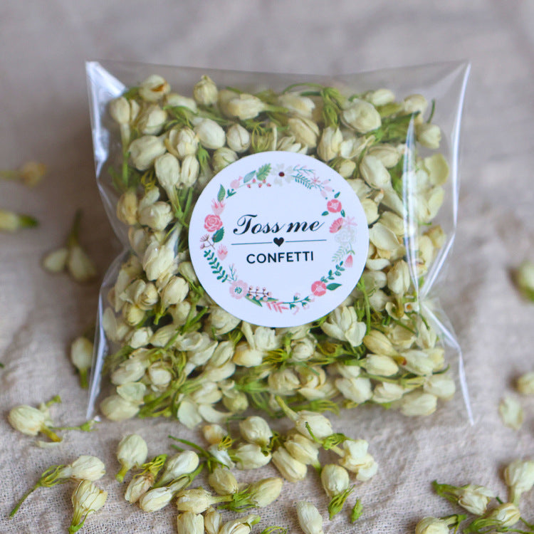 Confeti de pétalos secos decoración de boda