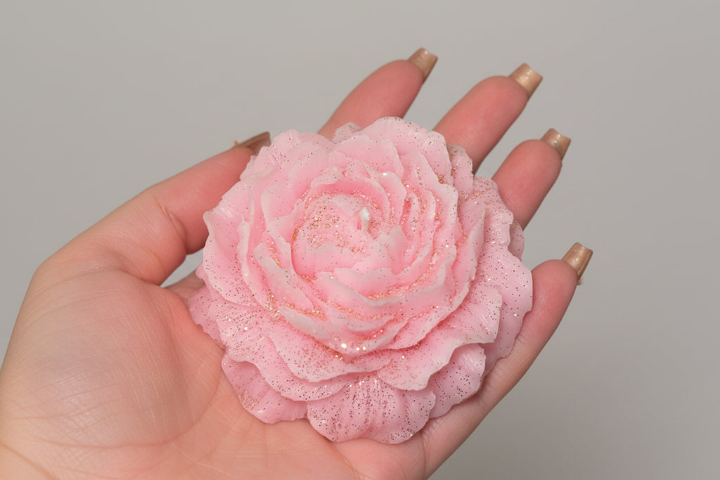 Velas de rosa y peonía de baja temperatura